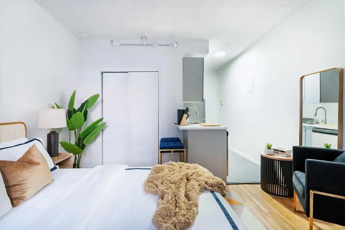 74-1C New Studio With Private Outdoors - Gym New York United States