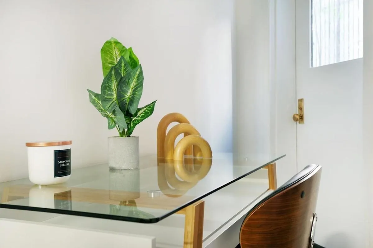 74-1C New Studio With Private Outdoors - Gym New York 0*,