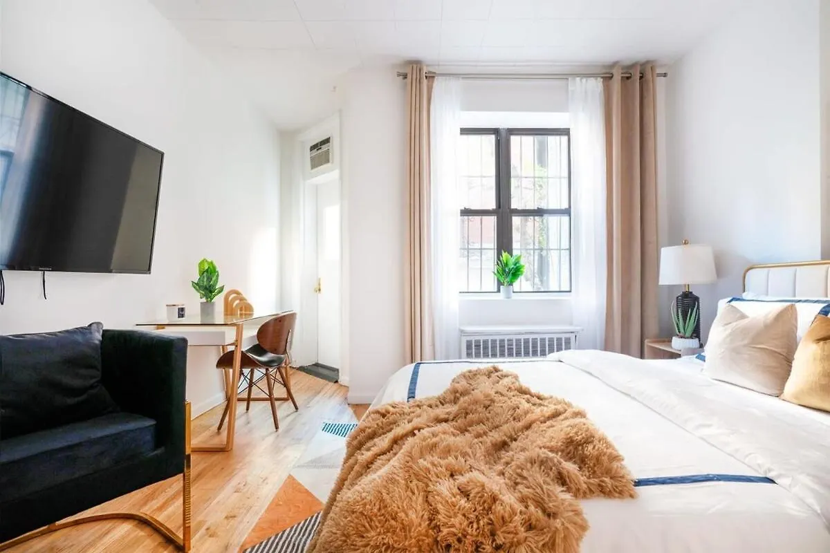 Apartment 74-1C New Studio With Private Outdoors - Gym New York